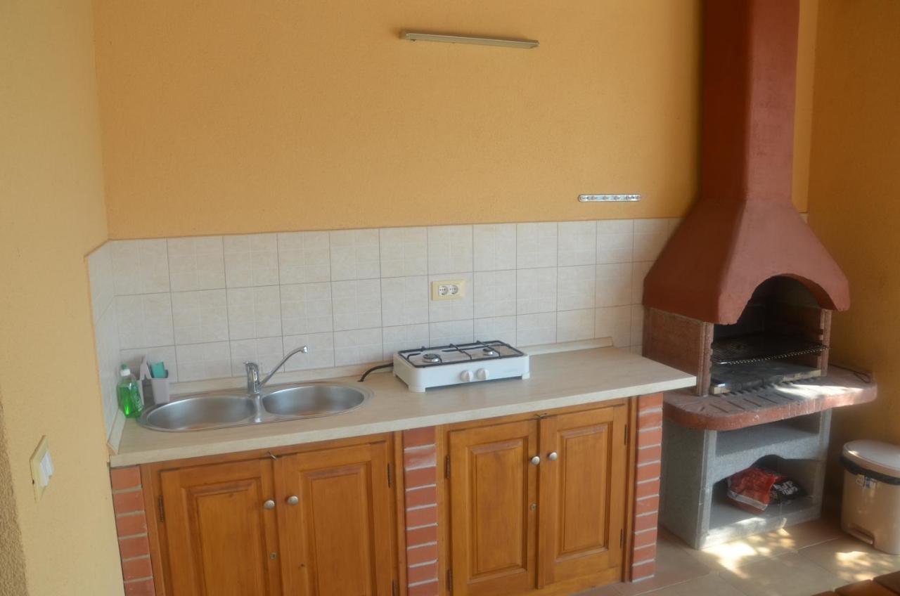Villa Fragola - Holiday House With Large Garden Tinjan Luaran gambar