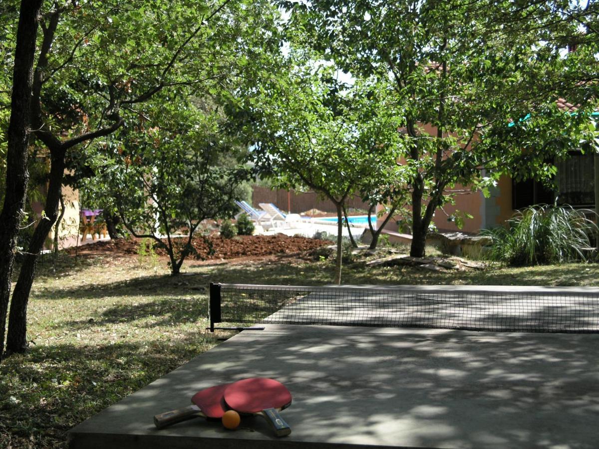 Villa Fragola - Holiday House With Large Garden Tinjan Luaran gambar
